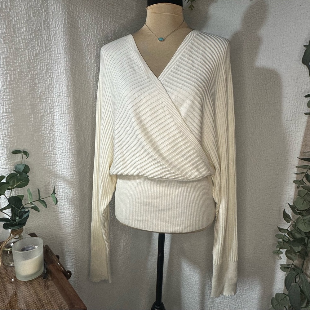 NWT ee:some Ivory Ribbed Knit Surplice Long Sleeve Sweater Large